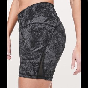 Train Times High-Rise Short